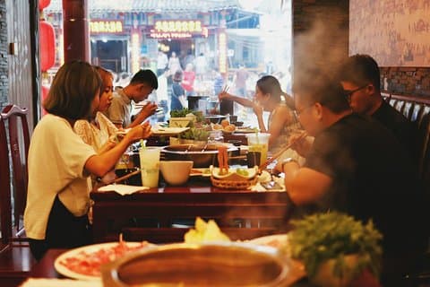 Sichuan Hot Pot Dinner med Shanghai Cuisine Tasting