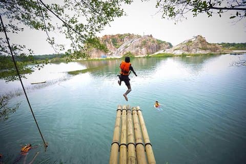 Tadom Hill Adventure Layover Tour: Swim, Relax & Unwind