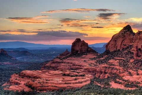 Restauranter i nærheten av Sedona Jeep Tour 4X4 Climb - Colorado Plateau