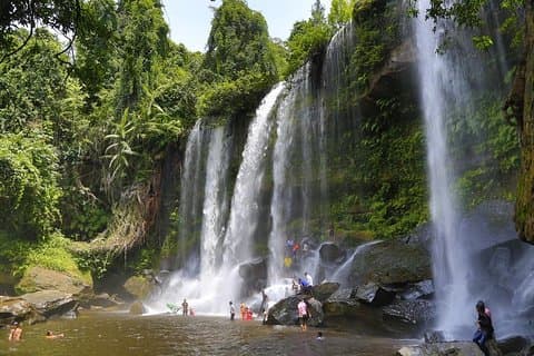 Kulen Waterval en 1000 Lingas River Privétour