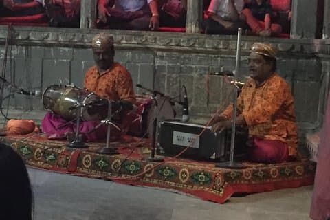 Excursão à noite: Show de dança Bagore Ki Haveli em Udaipur