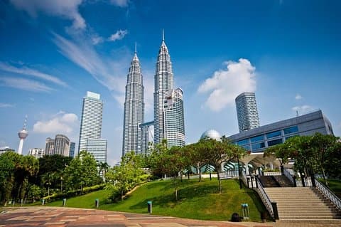 Best of Kuala Lumpur City Tour Including National Museum and National Monument