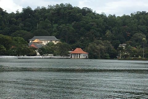 Excursión privada de Kandy de un día