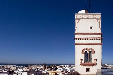 Balade privée à Cadix, avec la tour Tavira