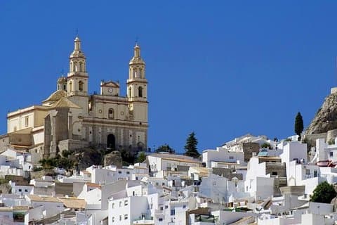 Ronda und Weiße Dörfer-Tagestour mit Führung ab Sevilla
