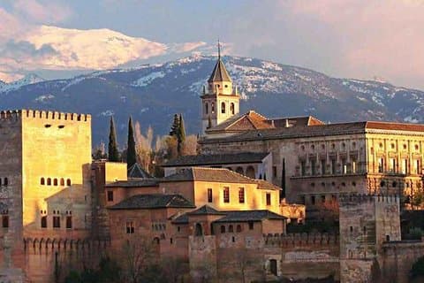 Granada, Keine Warteschlangen-Zugang Alhambra: Tagesausflug ab Sevilla