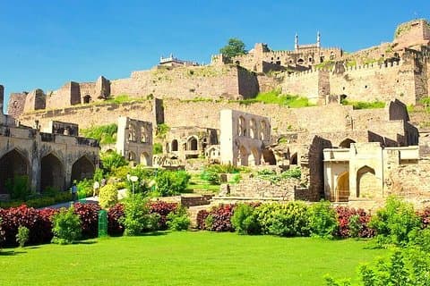 Excursão privada de meio dia: Golconda Fort e Qutb Shahi Tombs de Hyderabad