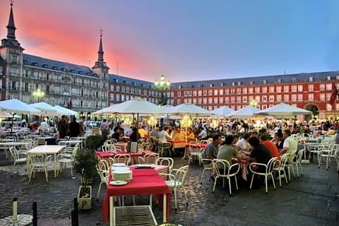 Privat Tour: Madrid Walking Tour av Los Austrias