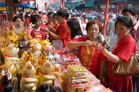 Visite d'une demi-journée des marchés de Bangkok et du temple du Bouddha d'or