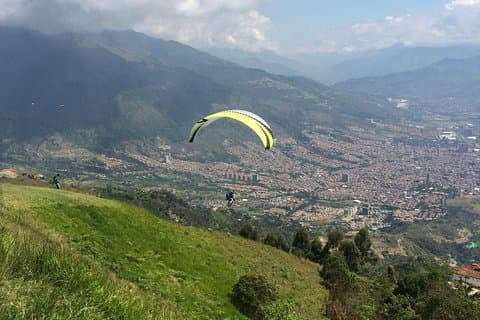 Andes Paragliding Tour från Medellin