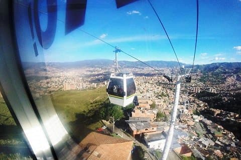 Visite de la ville de Medellin avec téléphérique, déjeuner et Fernando Botero