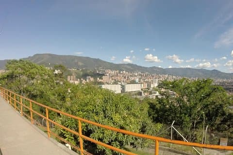 Medellin-Tour mit Fernando Botero, Street-Art- und Food-Tour