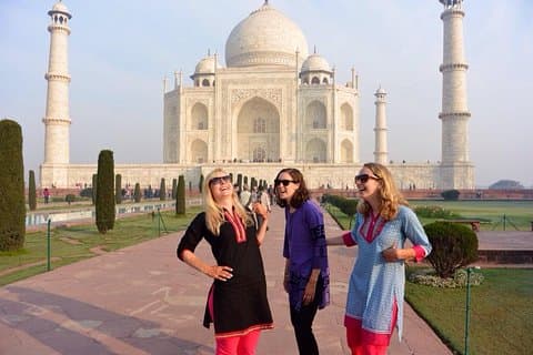 Viaje privado: Sunrise Taj Mahal Tour con Agra Fort, Mehtab Bagh y Fatehpur Sikri con todo incluido