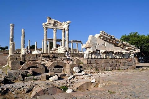 Privat Pergamum antik stadsrundtur från Kusadasi