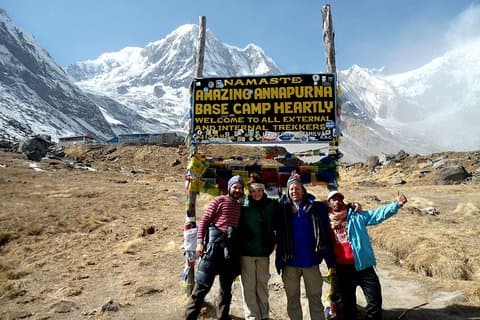 Caminhada do acampamento base de Annapurna