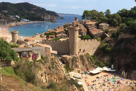 Costa Brava Hike & Tossa de Mar: Small Group Tour from Barcelona