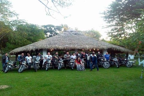 Excursión en motocicleta por el Himalaya del noreste