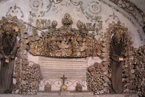 Rome: visite privée des cryptes et du musée des Capucins