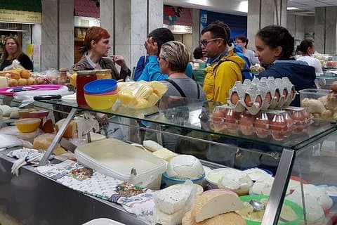 Tour gastronómico a pie por Zagreb - Visita turística - Dolac Market Visit