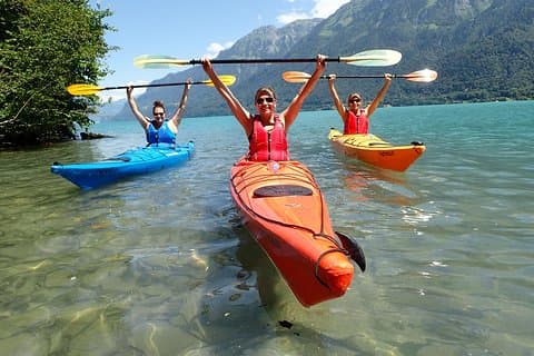 Kajaktur på Turquoise-søen Brienz