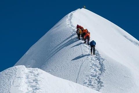 Everest Base Camp Trek & Island Peak Climbing -19 dagar
