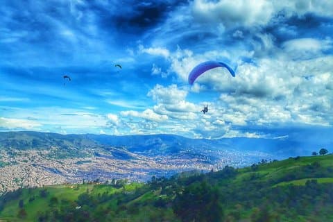 Paraquedismo em Medellin inclui GoPro e Pick up & Drop off