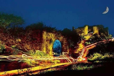 4-dages privat tur Guizhou Hailongtun Slot og Danxia Landskab fra Guiyang