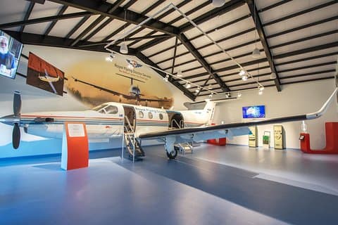 Royal Flying Doctor Service Instalações Turísticas: Duas histórias icônicas do território
