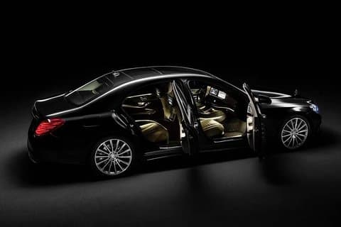 Luxury private Amsterdam Departure transfer to AMS Amsterdam Schiphol Airport