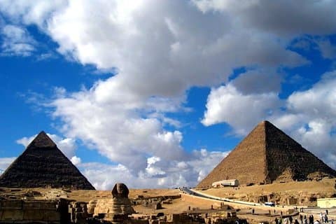 4 - Heures Visite guidée des pyramides de Gizeh et Sphinx inclus Balade à dos de chameau