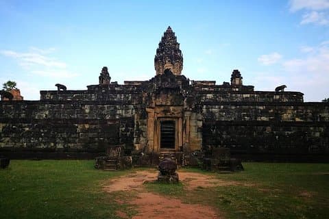 Privat rundtur till Bakong-templet och solnedgången vid Tonle Sap Lake
