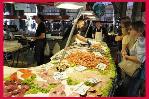 Visita al mercado local y clase de cocina privada en Modica