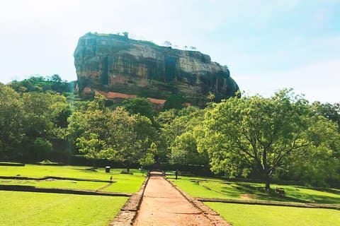 Privat dagstur til Sigiriya og Dambulla fra Negombo