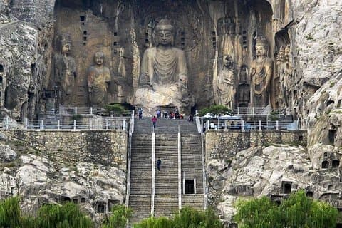 Tour privado para Longmen Grottoes e Shaolin de Xi'an de trem