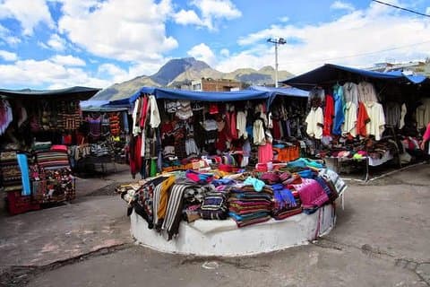 Tour privato del mercato indigeno di Otavalo