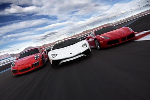 Exótica experiência de condução de carro no Las Vegas Motor Speedway