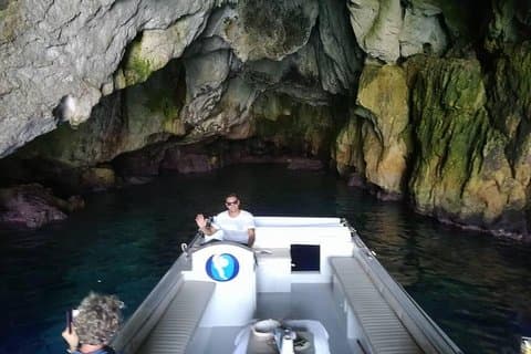 Siracusa Boat excursion island of ortigia and sea caves