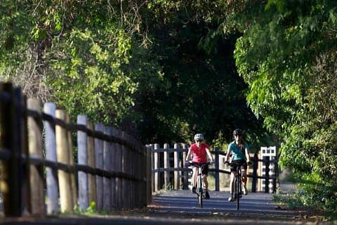 4-Hour Tour: Pune University Complex Cycling Private Tour