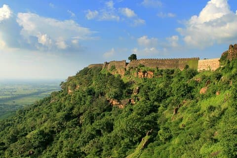 All inclusive privat resa till Kalinjar från Khajuraho