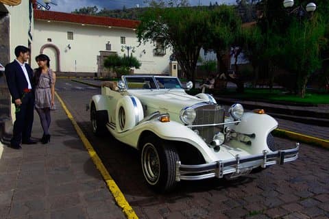 Cusco Escapade Romantique: 2 heures Excursion Excalibur Vintage à Cusco
