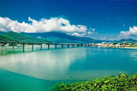 Travel from Hoi An/Da Nang to Hue with Scenic Mountain Drive