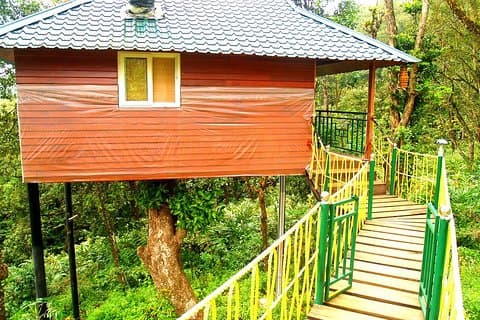 Private 4-tägige Tour von Munnar Tree House und Aleppey Houseboat von Munnar