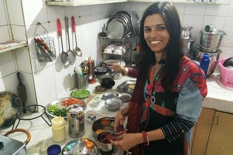 Jaipur Market Tour & Vegetarian Rajasthani Home Cooking Class