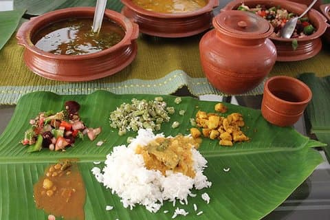 Neighborhood Market Tour & South Indian Cooking Class in Chennai
