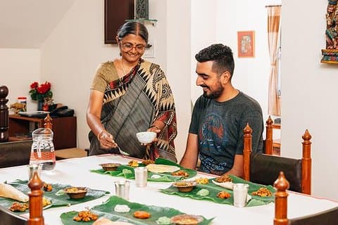 Traditionelle Chettinad madlavningskursus i et lokalt hjem nær Chennai