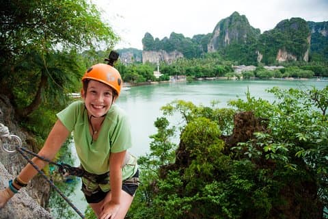 Intermedio-avanzato Half Day Private Rock Climbing Trip a Railay Beach