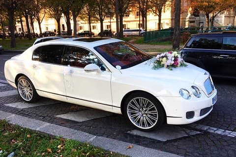 Pick-up degli aeroporti di Parigi in una lussuosa Bentley
