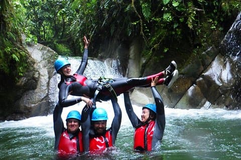 Canyoning i Casahurco fra Baños