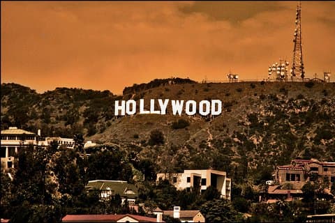 Full-Day Small-Group Los Angeles Tour door luxe SUV