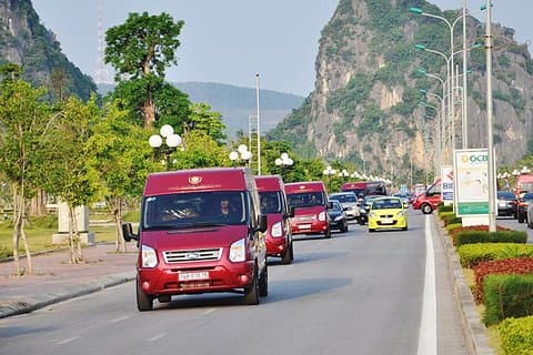 Limousine Bus Halong to Noi Bai airport or Hanoi or Ninh Binh